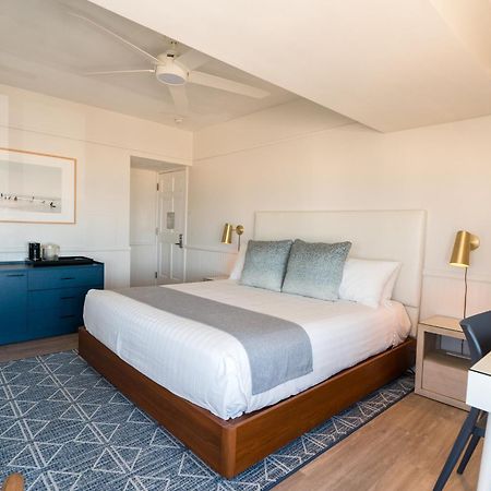 Newport Beach Hotel Екстериор снимка