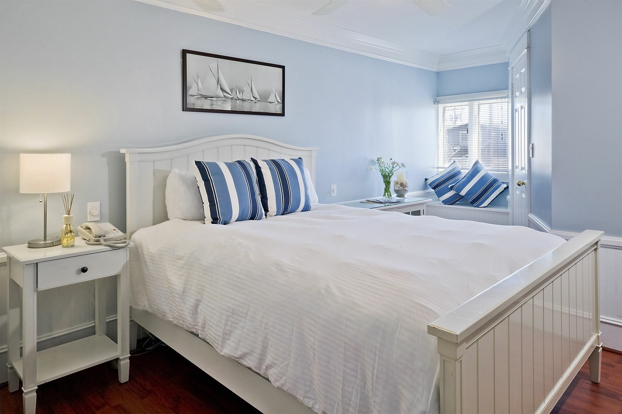 Newport Beach Hotel Екстериор снимка
