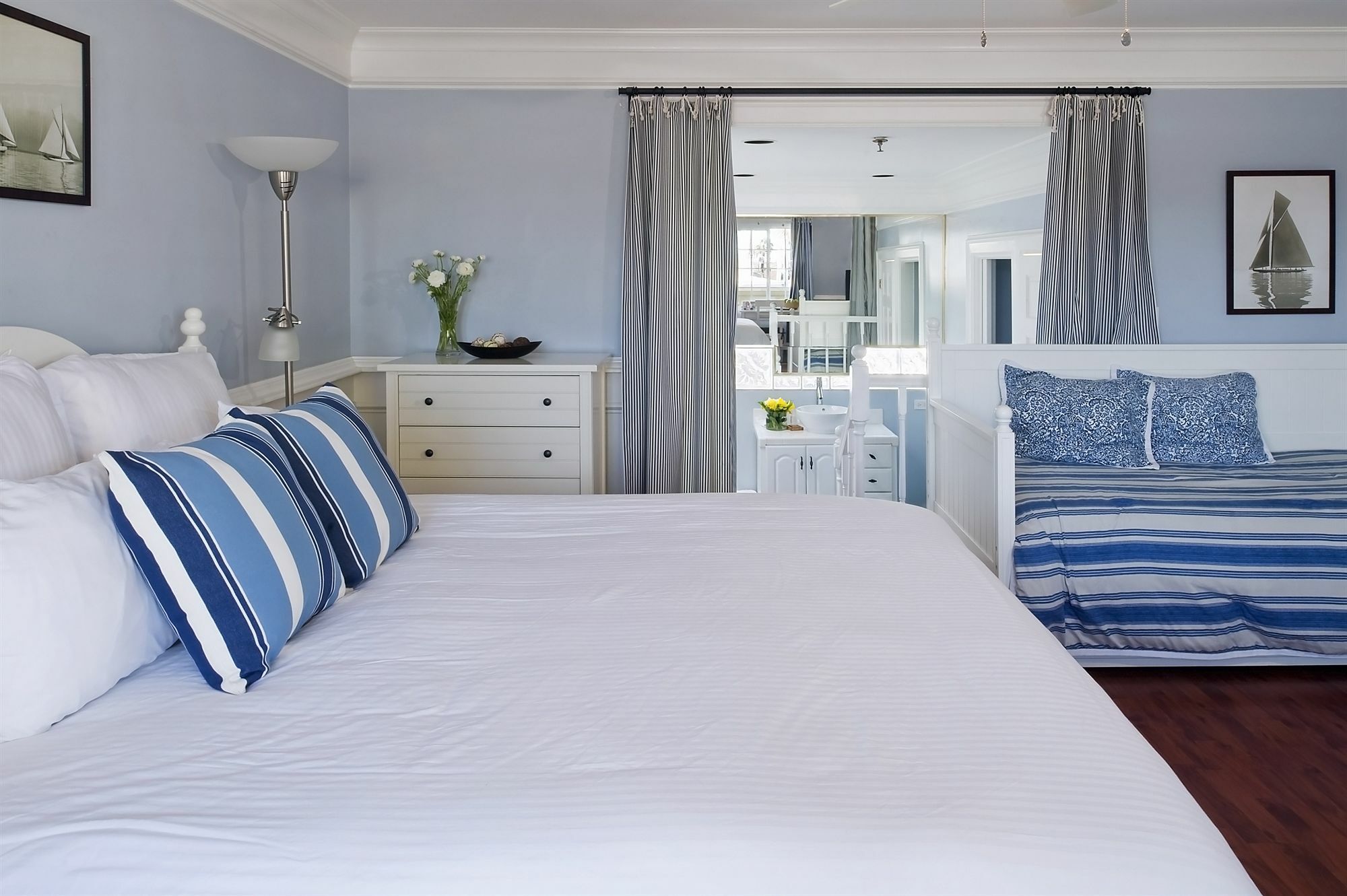 Newport Beach Hotel Екстериор снимка